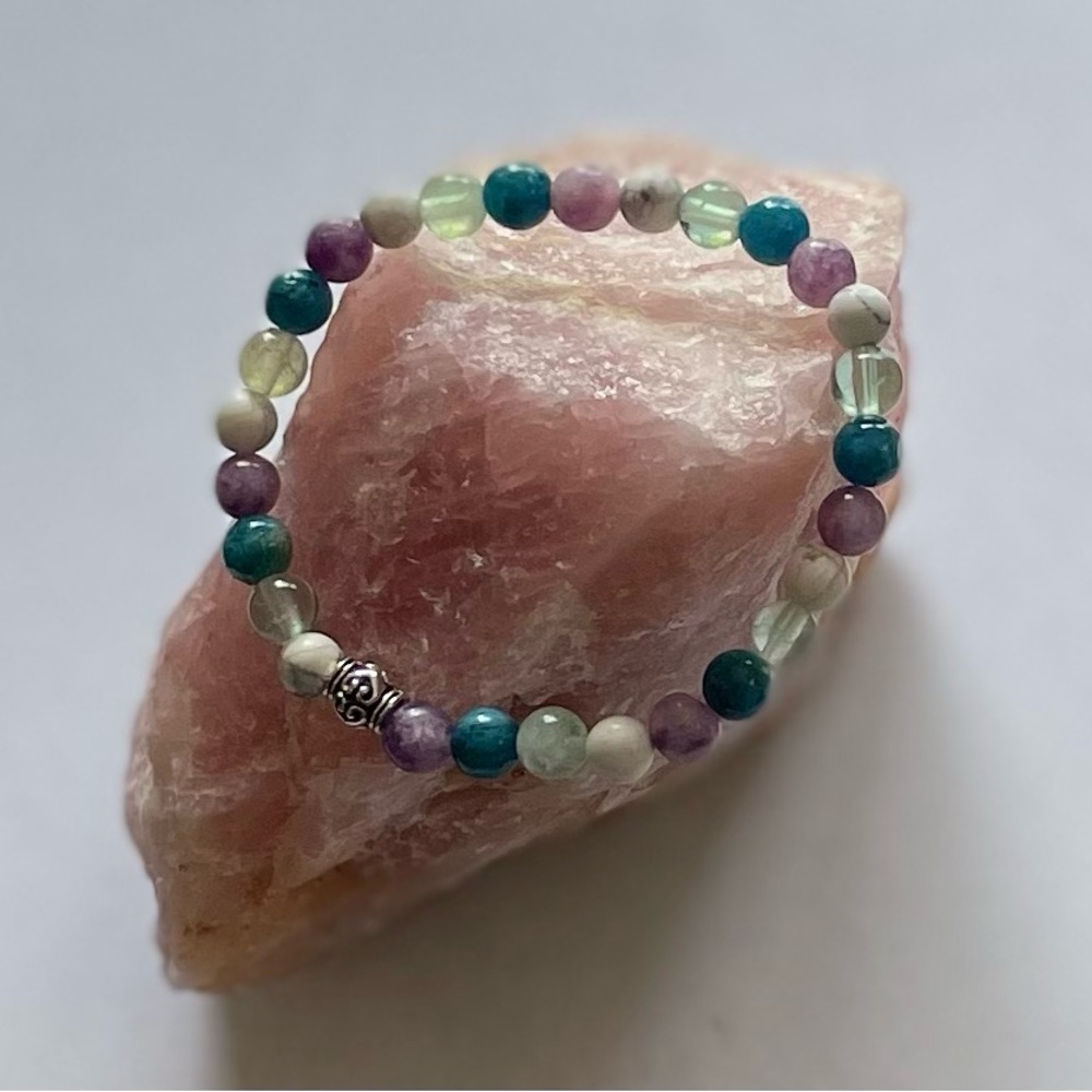 7” Crystal Intention Bracelet FOCUS Blue Apatite, Lepidolite & Howlite New